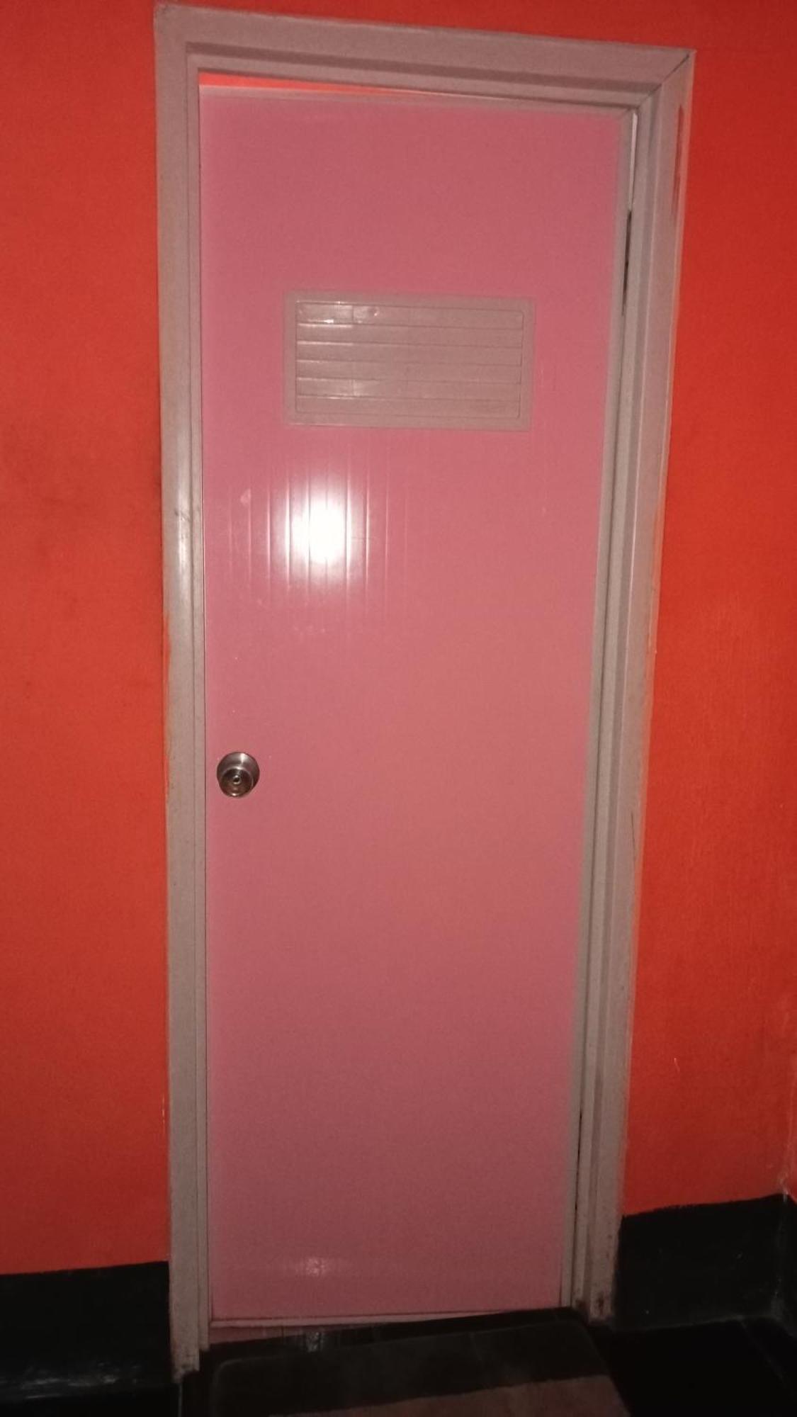 Roy Homestay Kuta Kuta  Экстерьер фото