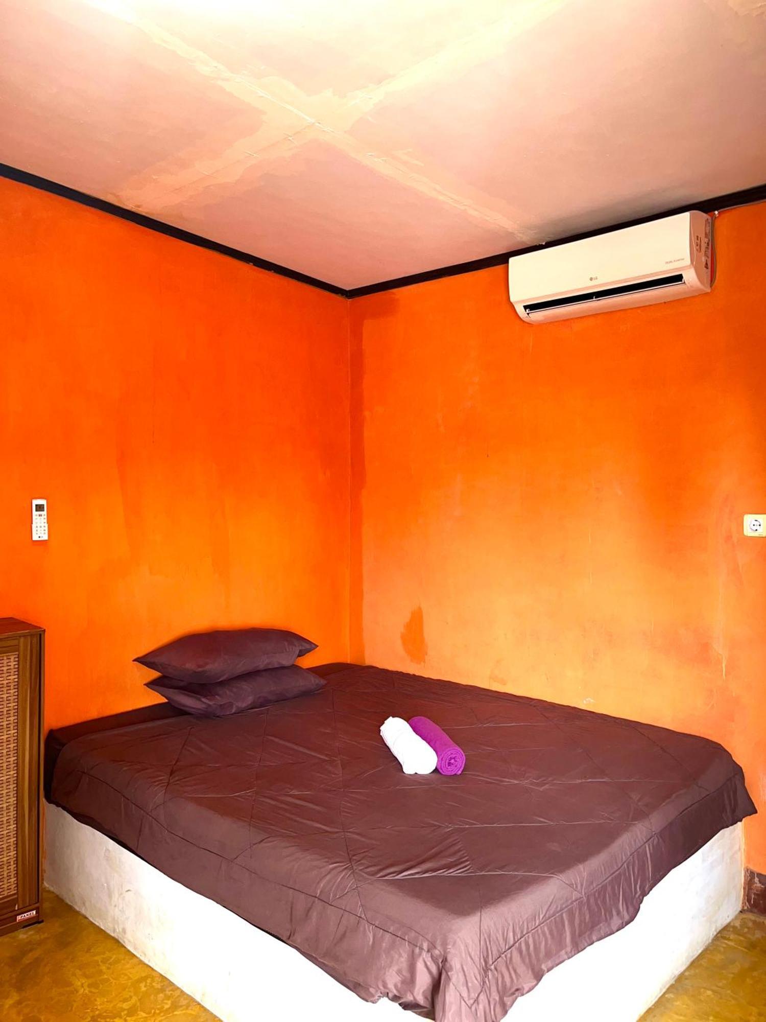 Roy Homestay Kuta Kuta  Экстерьер фото