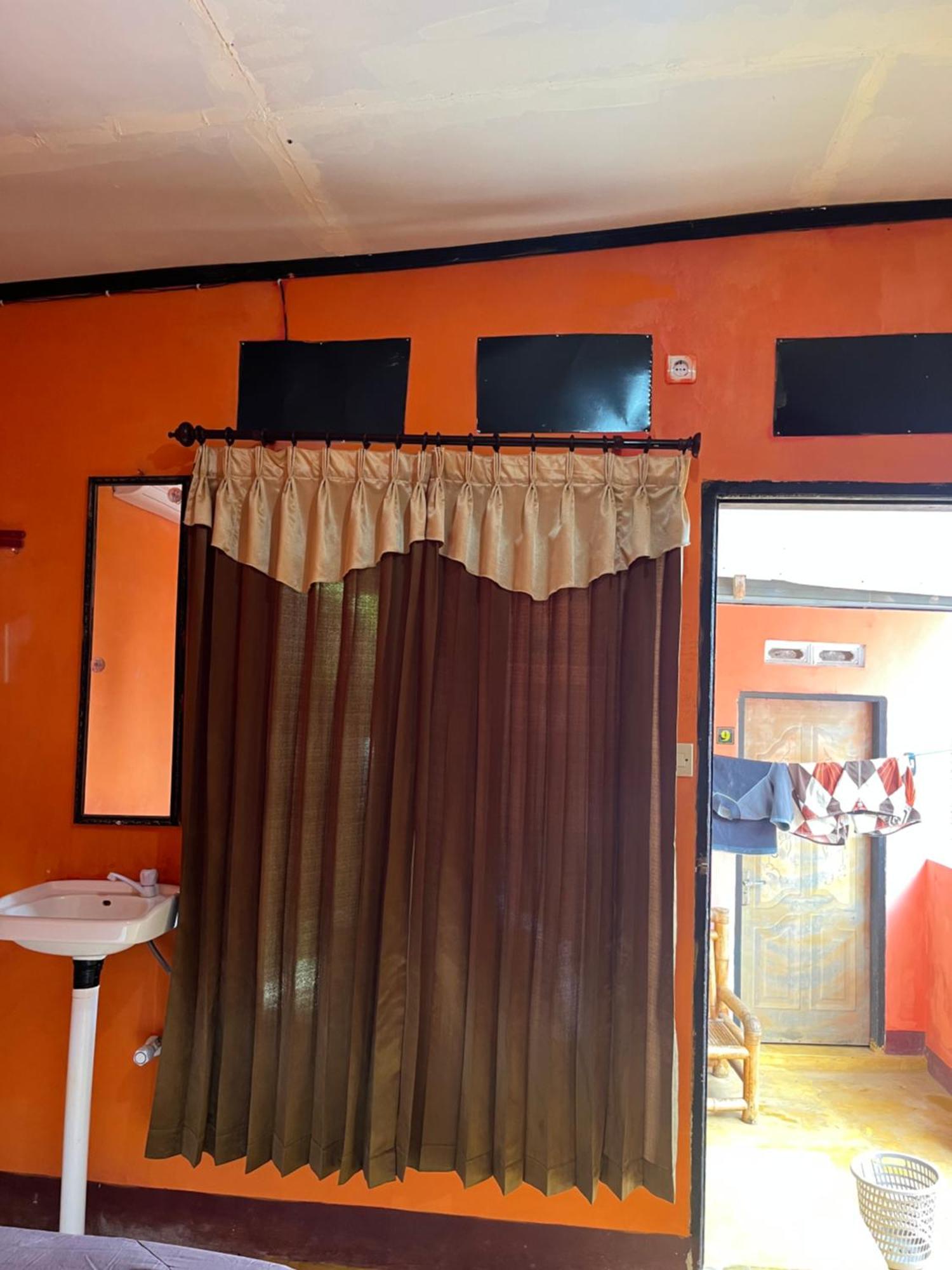 Roy Homestay Kuta Kuta  Экстерьер фото